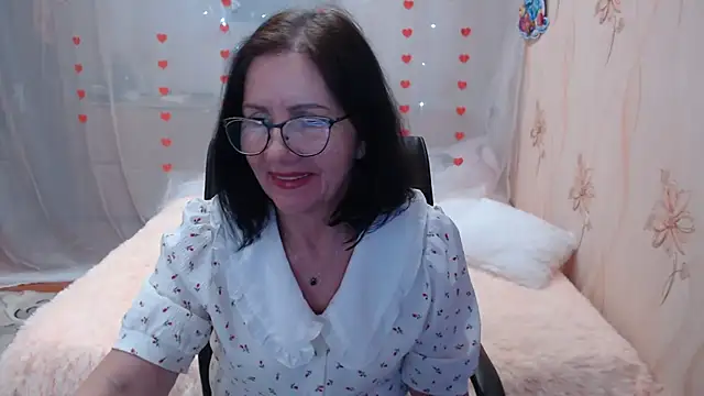Snapshot of OlgaHottie chatting on February 28, 8:42 am OlgaHottie online show from February 28, 8:42 am