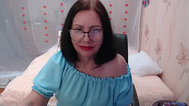 Snapshot of OlgaHottie chatting on March 9, 8:18 am OlgaHottie online show from March 9, 8:18 am
