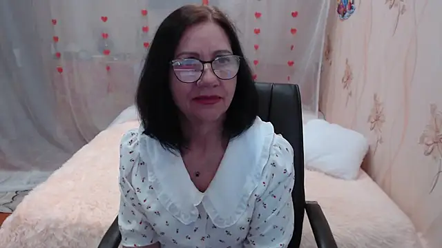 Snapshot of OlgaHottie chatting on March 13, 9:10 am OlgaHottie online show from March 13, 9:10 am