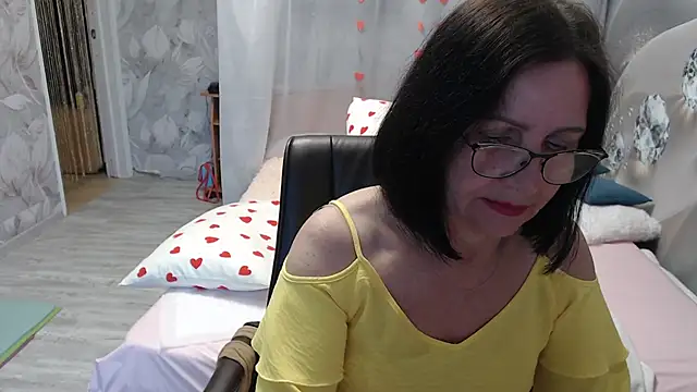 OlgaHottie online show from May 19, 11:44 pm