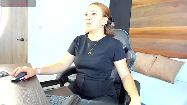 alma fenix online show from September 22, 12:18 pm