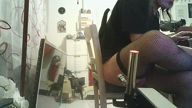 cyril020202 online show from October 20, 5:13 pm