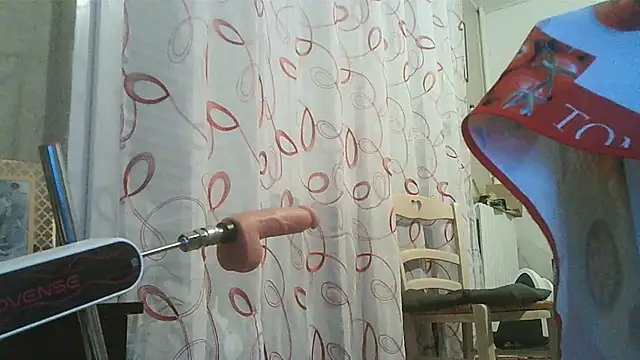 cyril020202 online show from December 18, 11:27 am