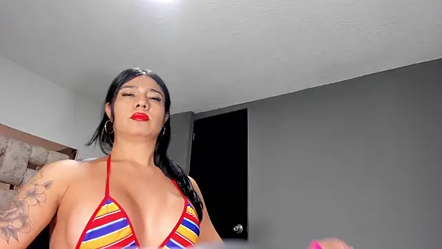 ZachaTompson online show from October 17, 7:27 pm