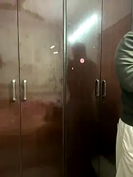 John desihunk online show from December 19, 5:31 pm