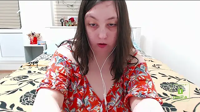 cute and hot online show from December 31, 6:57 pm
