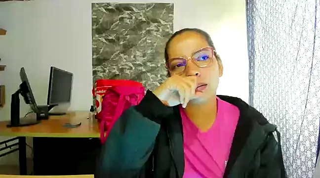 Snapshot of MISSLAUR4 chatting on December 30, 6:16 pm MISSLAUR4 online show from December 30, 6:16 pm