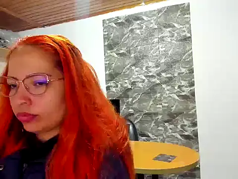 Snapshot of MISSLAUR4 chatting on March 19, 8:32 pm MISSLAUR4 online show from March 19, 8:32 pm