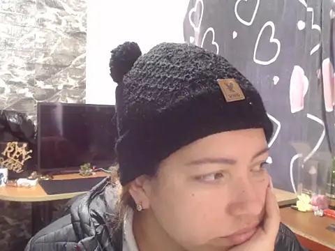 Snapshot of MISSLAUR4 chatting on September 30, 7:30 pm MISSLAUR4 online show from September 30, 7:30 pm