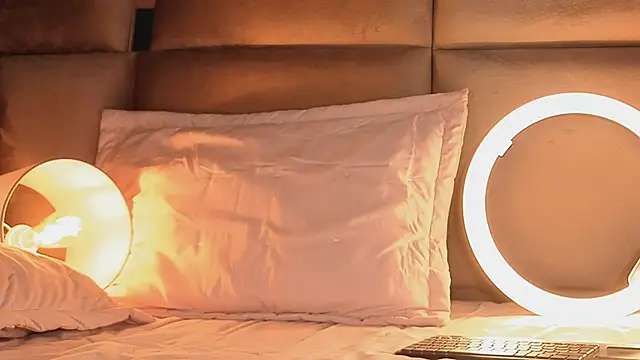 angelinepossy online show from October 13, 11:05 pm