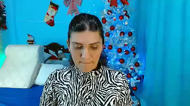 Snapshot of venus_swet_ chatting on December 31, 1:04 am venus swet online show from December 31, 1:04 am