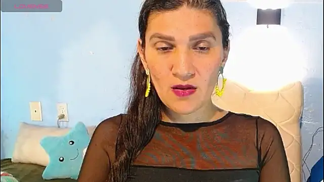 Snapshot of venus_swet_ chatting on October 5, 3:05 am venus swet online show from October 5, 3:05 am