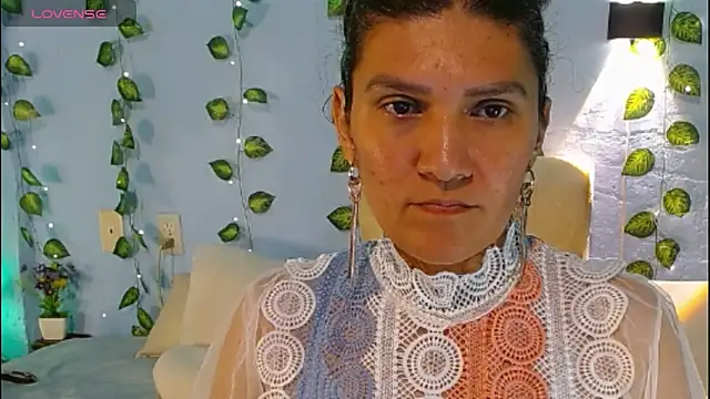 Snapshot of venus_swet_ chatting on October 19, 1:17 am venus swet online show from October 19, 1:17 am