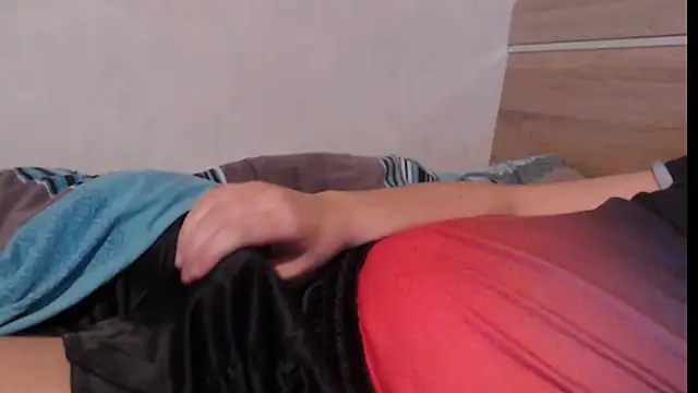 Snapshot of Shortboy84 chatting on November 26, 5:52 am Shortboy84 online show from November 26, 5:52 am