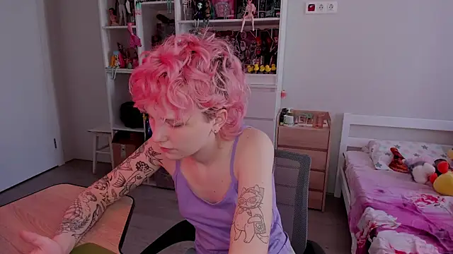 School Love online show from November 15, 7:05 am