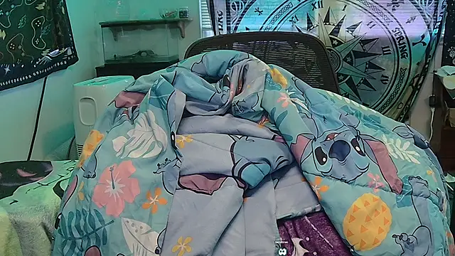 Snapshot of bigcocksmallmouth1 chatting on March 1, 1:29 pm bigcocksmallmouth1 online show from March 1, 1:29 pm