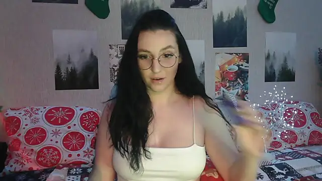 Snapshot of Fluffy_Tiffy chatting on December 13, 6:00 am Fluffy Tiffy online show from December 13, 6:00 am