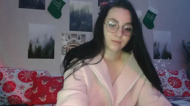 Snapshot of Fluffy_Tiffy chatting on December 20, 2:08 am Fluffy Tiffy online show from December 20, 2:08 am