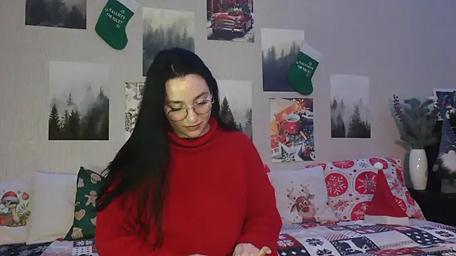 Snapshot of Fluffy_Tiffy chatting on December 25, 5:05 am Fluffy Tiffy online show from December 25, 5:05 am