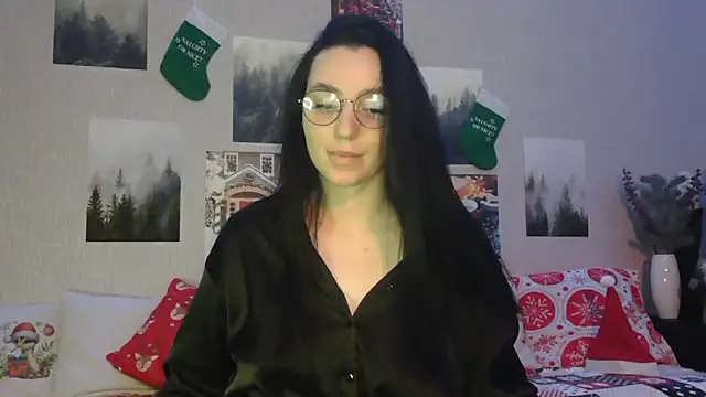Snapshot of Fluffy_Tiffy chatting on December 26, 5:04 am Fluffy Tiffy online show from December 26, 5:04 am