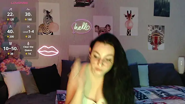 Snapshot of Fluffy_Tiffy chatting on February 5, 1:58 am Fluffy Tiffy online show from February 5, 1:58 am