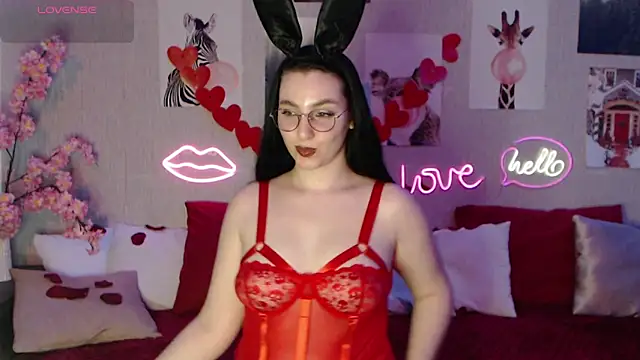 Snapshot of Fluffy_Tiffy chatting on February 14, 4:04 am Fluffy Tiffy online show from February 14, 4:04 am
