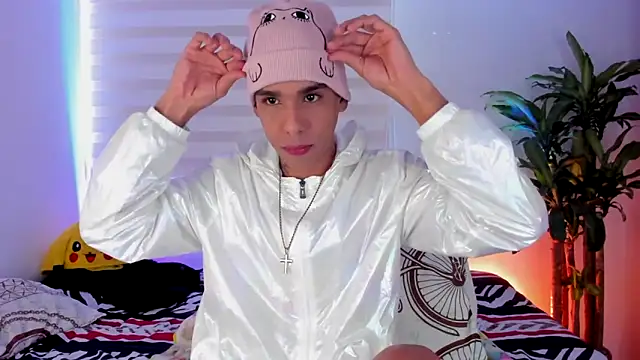 aldrinwhite online show from October 29, 3:14 pm