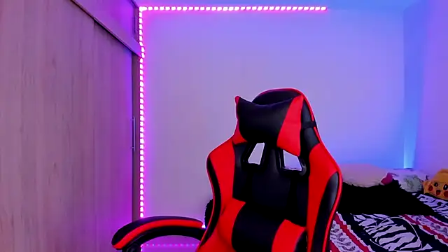 aldrinwhite online show from February 10, 4:22 pm