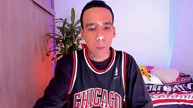 aldrinwhite online show from May 7, 6:02 pm