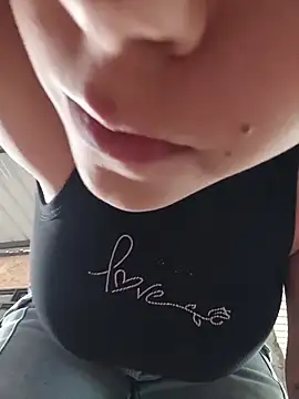 Mommy-Hot online show from June 19, 12:53 pm