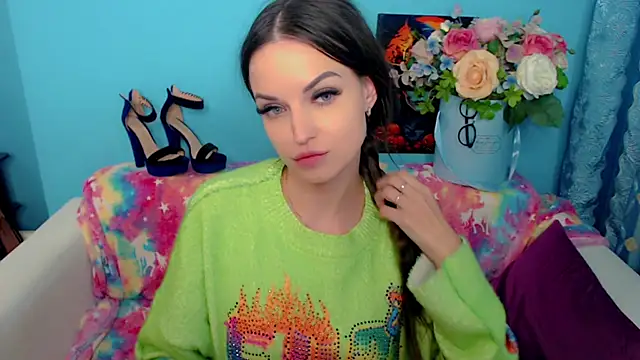 Snapshot of LindaaLu chatting on March 3, 3:30 am LindaaLu online show from March 3, 3:30 am