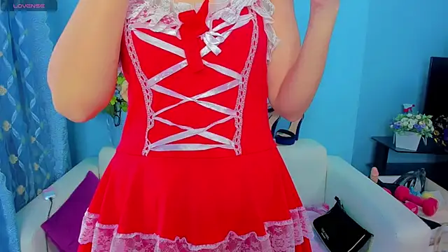 LindaaLu online show from May 8, 2:39 am