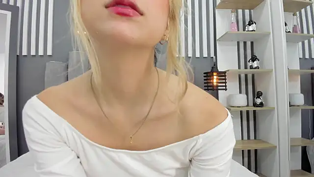 Snapshot of gabriela__gomez chatting on February 3, 12:57 pm gabriela gomez online show from February 3, 12:57 pm