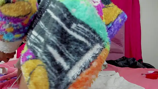 DakotaHoland online show from January 21, 7:04 am