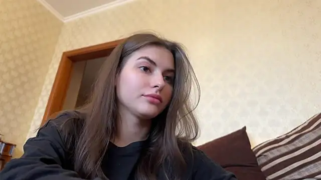 Snapshot of AmiCumOn chatting on March 4, 9:18 am AmiCumOn online show from March 4, 9:18 am