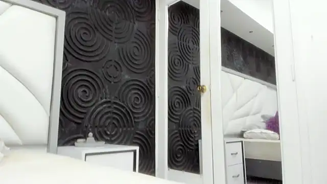 Snapshot of AbigailWilliams_ chatting on October 25, 1:07 pm AbigailWilliams online show from October 25, 1:07 pm