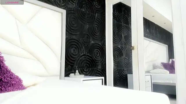 AbigailWilliams  online show from November 25, 11:10 am