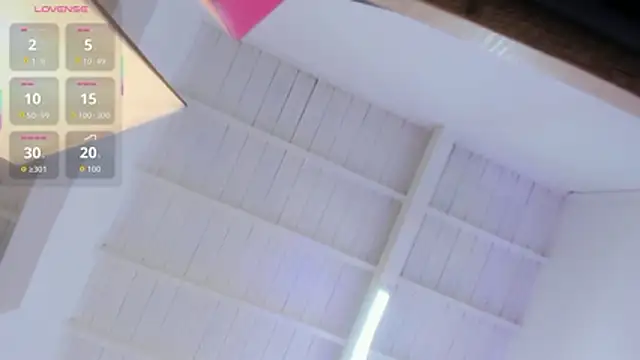 AbigailWilliams  online show from March 12, 11:16 am