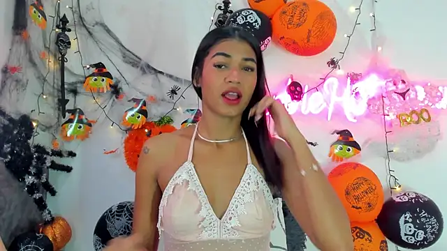 BarbieHotLaura online show from October 26, 4:02 pm