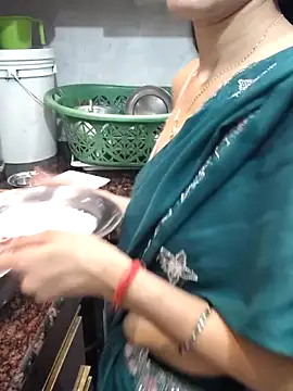 indian yourshreya69 online show from May 14, 5:25 am