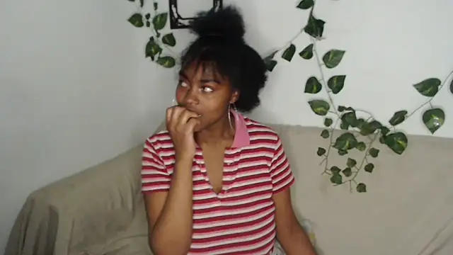 lyssyhorny online show from October 3, 2:08 am