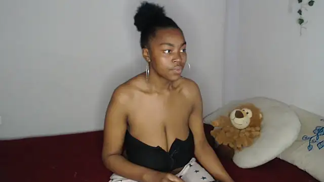 lyssyhorny online show from October 22, 12:38 pm