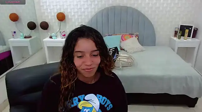 Snapshot of charlotte_0309 chatting on January 6, 6:31 pm charlotte 0309 online show from January 6, 6:31 pm