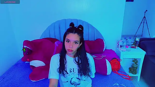 Snapshot of charlotte_0309 chatting on October 23, 6:23 am charlotte 0309 online show from October 23, 6:23 am