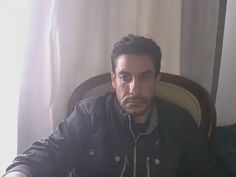 elkike1980 online show from May 7, 2:33 pm