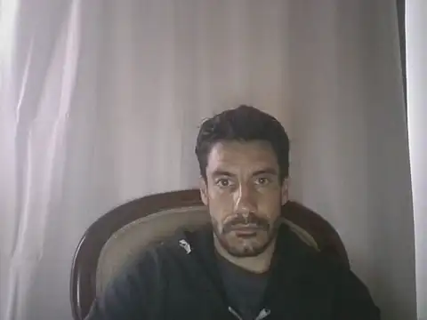 elkike1980 online show from May 12, 4:37 pm
