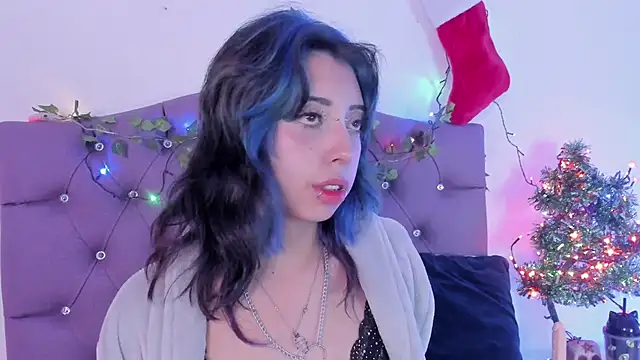 Nyx nayla online show from December 14, 12:01 am