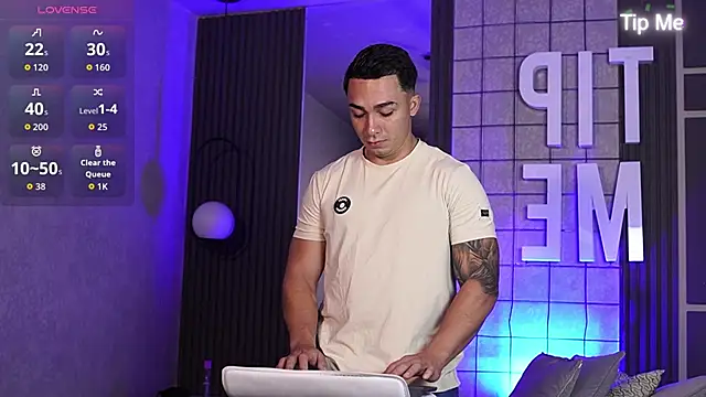 Ryan Hunt online show from January 17, 1:49 pm