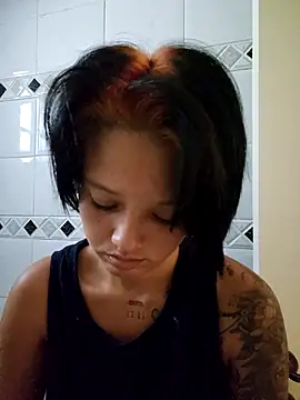 Snapshot of LorenRosse chatting on September 28, 6:19 am LorenRosse online show from September 28, 6:19 am