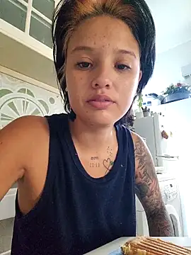 Snapshot of LorenRosse chatting on October 1, 4:51 am LorenRosse online show from October 1, 4:51 am